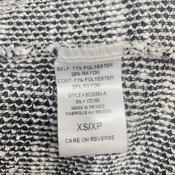 NWT EVERLEIGH Textured Sweatshirt In Grey Crew Neck Long Sleeves Unlined Size XS - Picture 4 of 4